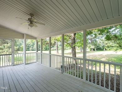 030-1280x960-screen-porch