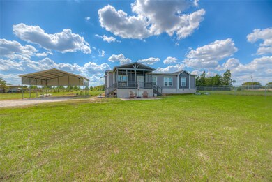 347 A Rosenwall Rd, Huntsville, TX 77320 - photo 2