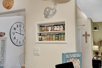10-Kitchen Built-in Shelfs