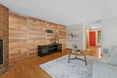 1505 N Bay Highlands Dr unit D1, Green Bay, WI 54311 - photo 4