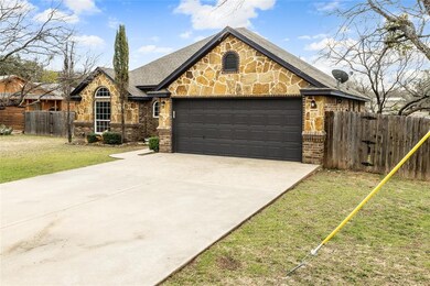 2703 Sky Harbour Dr, Granbury, TX 76049 - photo 4