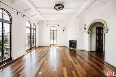 1302 N Sweetzer Ave unit 401, West Hollywood, CA 90046 - photo 3