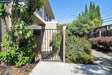 1014 Bancroft Rd, Concord, CA 94518 - photo 2