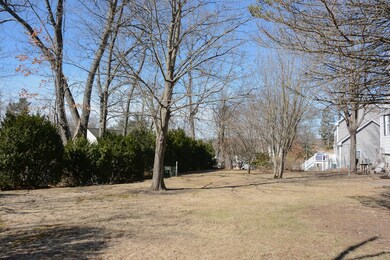 32 Hillcrest Rd, Dracut, MA 01826 - photo 5