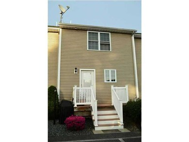 151 S Bend St unit 151, Pawtucket, RI 02860 - photo 2