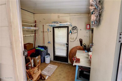 933 Oleander Cir, Sebastian, FL 32976 - photo 7