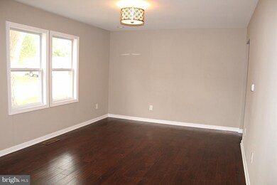 628 Tritapoe Dr, Knoxville, MD 21758 - photo 4