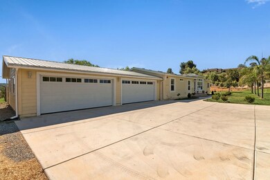 10145 Circle r Dr, Valley Center, CA 92082 - photo 4