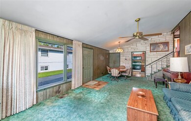 327 Delaware St, Carpentersville, IL 60110 - photo 6