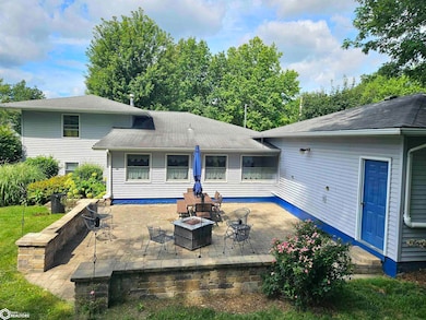 1201 S 5th St, Fairfield, IA 52556 - photo 4