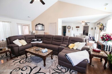 3 LIVINGROOM (11)