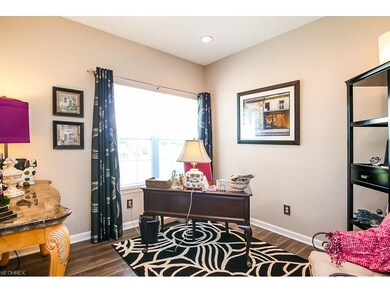 Bonus room makes a great office