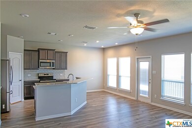 425 Poplin Ln, Troy, TX 76579 - photo 5