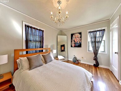 Bedroom, Primary
