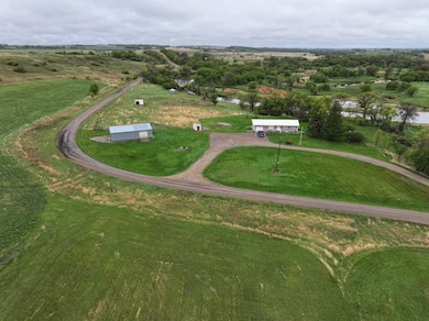 10533 24th St NE, Pekin, ND 58361 - photo 3