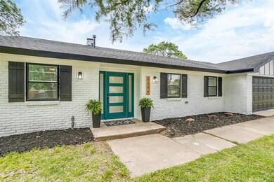 2208 Nottingham Dr, Bedford, TX 76022 - photo 3