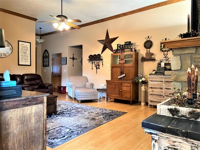 1404 S Appomattox Ave, Republic, MO 65738 - photo 5