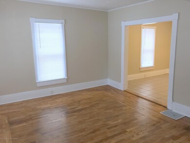 923 N Chestnut St, Lansing, MI 48906 - photo 2