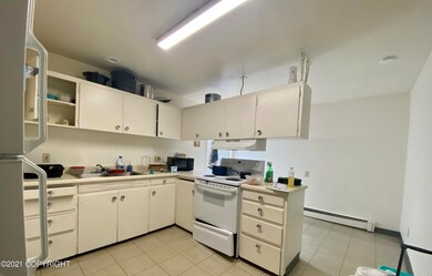 Unit Kitchen
