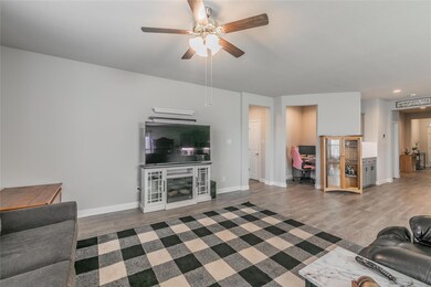 1536 Seabiscuit Dr, Granbury, TX 76049 - photo 6