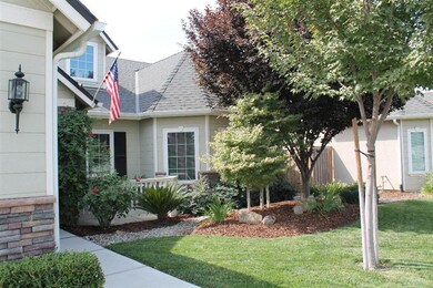 6923 E Fountain Way, Fresno, CA 93727 - photo 4