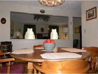 68 Lantern Ln unit 2, Dracut, MA 01826 - photo 2