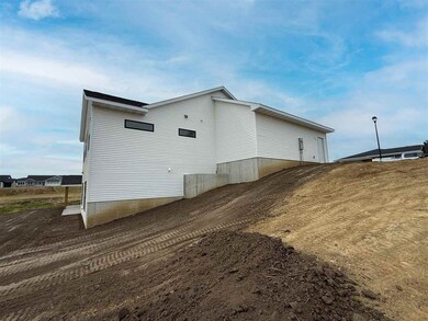 1532 3rd St SW, Mount Vernon, IA 52314 - photo 7