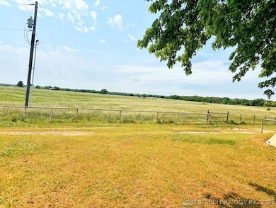 7532 E 130 Rd, Holdenville, OK 74848 - photo 5