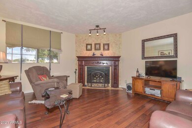 Living Room2 (1)