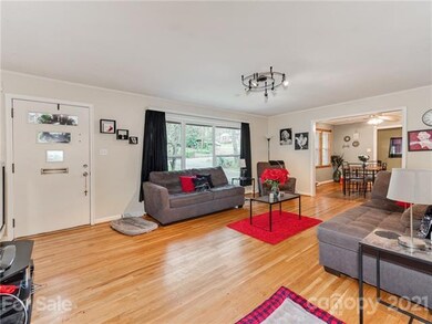 711 N Oakwood Dr, Statesville, NC 28677 - photo 5