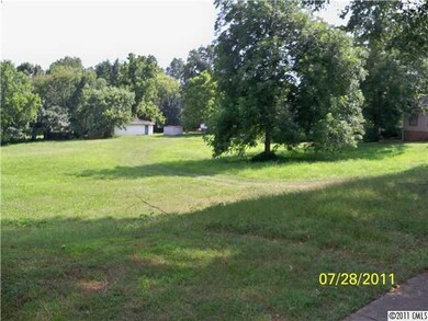 523 W Front St, Statesville, NC 28677 - photo 3