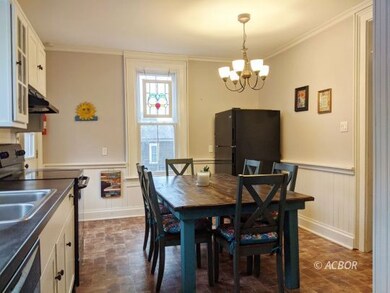 Kitchen, dining area