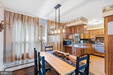 211 Locust Dr, Everett, PA 15537 - photo 5