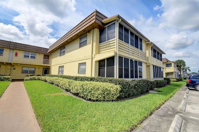 151 Saxony D, Delray Beach, FL 33446 - photo 3