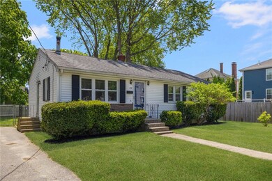 82 Marion Ave S, Cranston, RI 02905 - photo 2