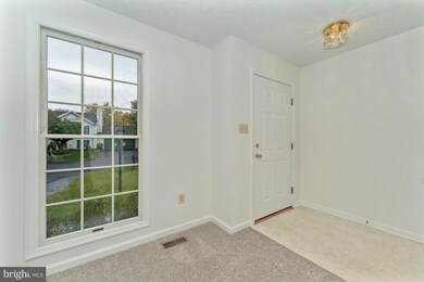 10711 Lynn Ct, Williamsport, MD 21795 - photo 3