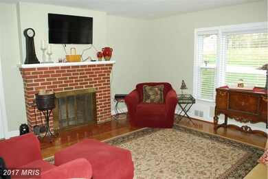 6633 Haycock Rd, Falls Church, VA 22043 - photo 2