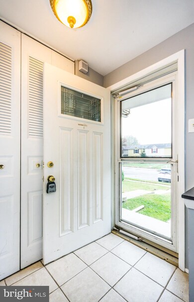 12317 Bonfire Dr, Reisterstown, MD 21136 - photo 3