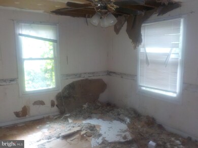 5424 Taussig Rd, Bladensburg, MD 20710 - photo 5