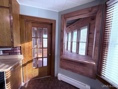 118 S 5th St, Crystal Falls, MI 49920 - photo 6