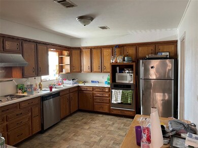 1331 W Sears St, Denison, TX 75020 - photo 5