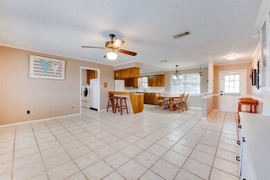 403 Wheeler Dr, Alvin, TX 77511 - photo 4