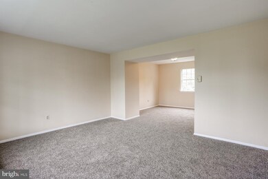 585 Harvest Dr, Harrisburg, PA 17111 - photo 5