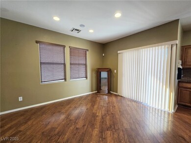 7318 Blanco Peak St, Las Vegas, NV 89139 - photo 5