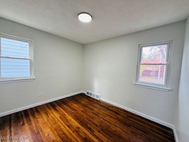 25751 Briardale Ave, Euclid, OH 44132 - photo 3