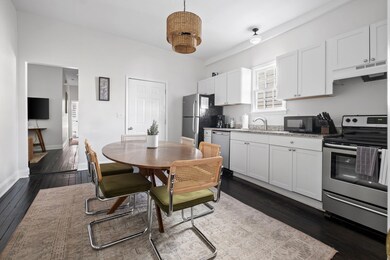 24-web-or-mls-024-18BlakeSt-AptA-Charles