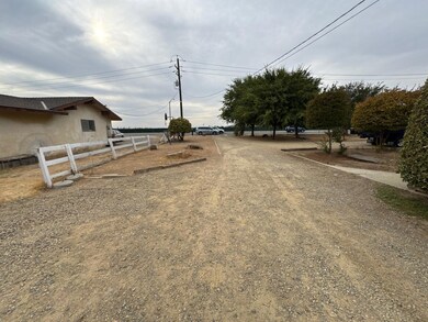 2436 N Fowler Ave, Fresno, CA 93727 - photo 4