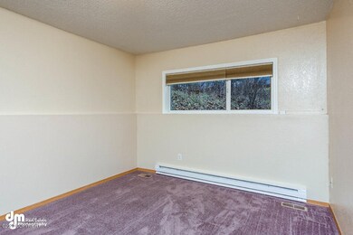 Bedroom 1_3557-SMALL