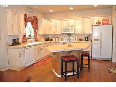 1709 SW Wright Place, Troutdale, OR 97060 - photo 7