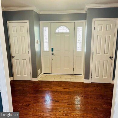 6 Treworthy Rd, Gaithersburg, MD 20878 - photo 2
